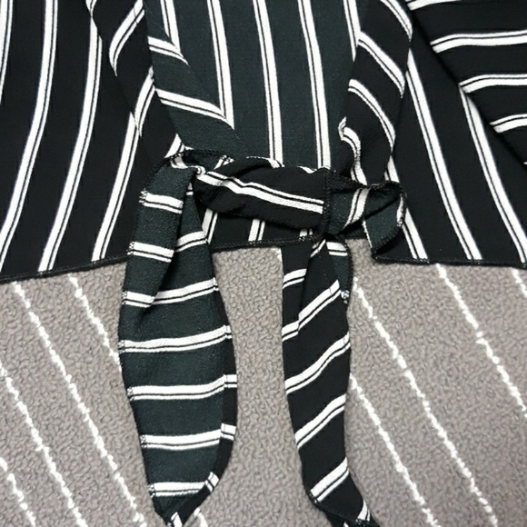 Crop top - Picture 2 of 2